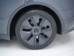 Tesla Model Y Edition - фото 20