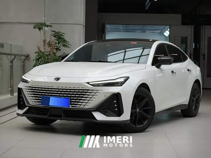 Changan UNI-V 1.5T Edition - автомобиль из Китая