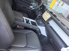 Land Rover 90 2.0T P300 S - фото 3