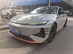 Changan UNI-V 1.5T Premium Version - фото 1