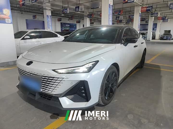 Changan UNI-V 1.5T Premium Version - автомобиль из Китая