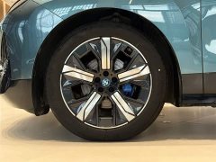 BMW iX xDrive40 - фото 11