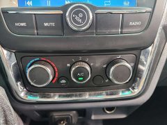 BMW Hiace X30 1.5L wealth van 2/5 seats front air conditioner - фото 18