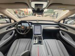 Hongqi H5 PHEV 170 Edition - фото 5