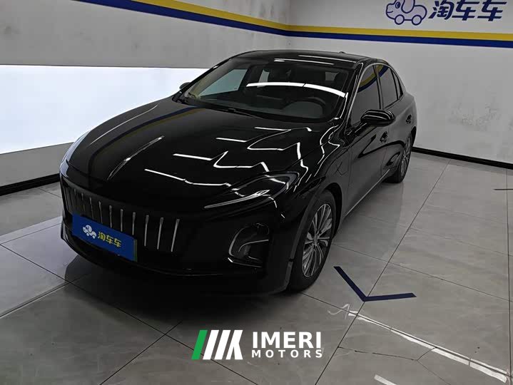 Hongqi E-QM5 620km PLUS - автомобиль из Китая