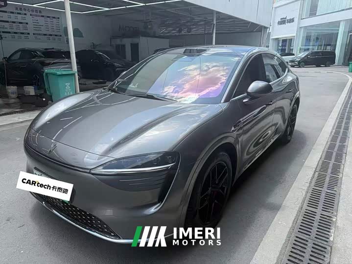 Audi R7 EV 802km Max - автомобиль из Китая