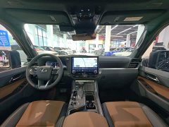 Lexus GX Edition - фото 15
