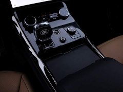 Land Rover 400PS Dynamic SE - фото 10