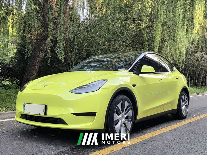 Tesla Model Y Edition - автомобиль из Китая