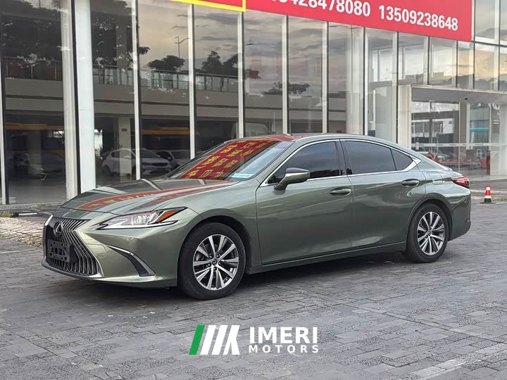 Lexus ES 200 Edition - автомобиль из Китая