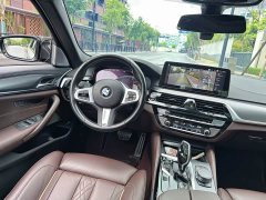 BMW 5 540i Edition M - фото 11