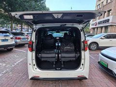 Toyota 2.5L HVPremium Edition - фото 12