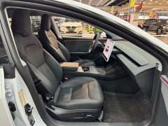 Tesla Model 3 Edition - фото 18