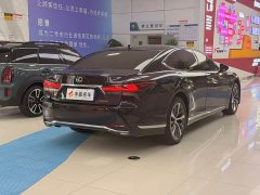 Lexus LS 500h Edition - фото 16