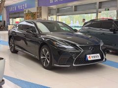 Lexus LS 500h Edition - фото 3