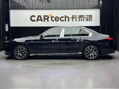 BMW 7 Series 2023 735Li M Sports Package - фото 8