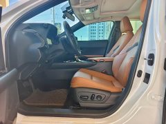Lexus UX 200 Edition - фото 4