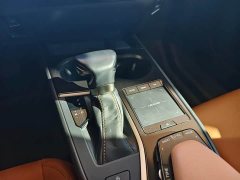Lexus UX 200 Edition - фото 5