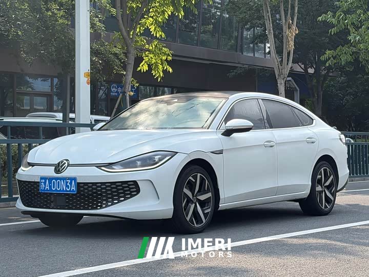 Volkswagen L 280TSI DSG Edition - автомобиль из Китая