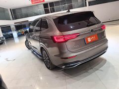 Volkswagen 380TSI Premium Edition - фото 8