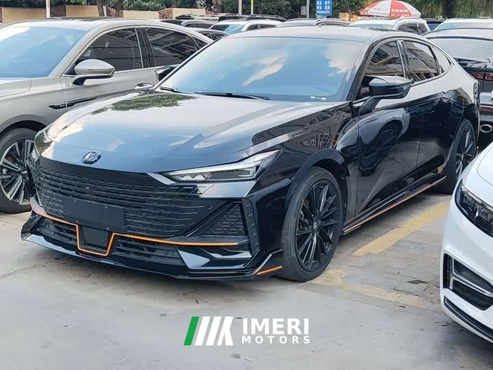Changan UNI-V 1.5T Edition - автомобиль из Китая