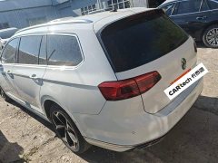 Volkswagen Passat Variant 2021 2.0T Executive - фото 2