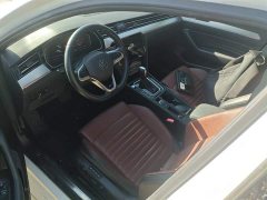 Volkswagen Passat Variant 2021 2.0T Executive - фото 4