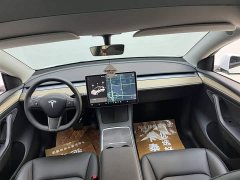 Tesla Model Y standard range rear-wheel drive version - фото 10