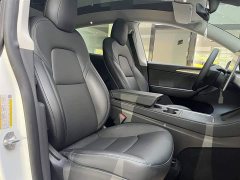 Tesla Model Y standard range rear-wheel drive version - фото 15