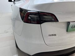Tesla Model Y standard range rear-wheel drive version - фото 7