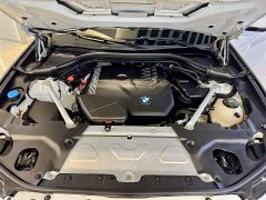 BMW X3 facelift xDrive25i M sports package - фото 12