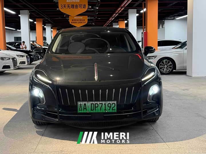 Hongqi E-QM5 560km PLUS - автомобиль из Китая