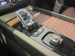 Volvo XC60 B5 AWDLuxury Edition - фото 6