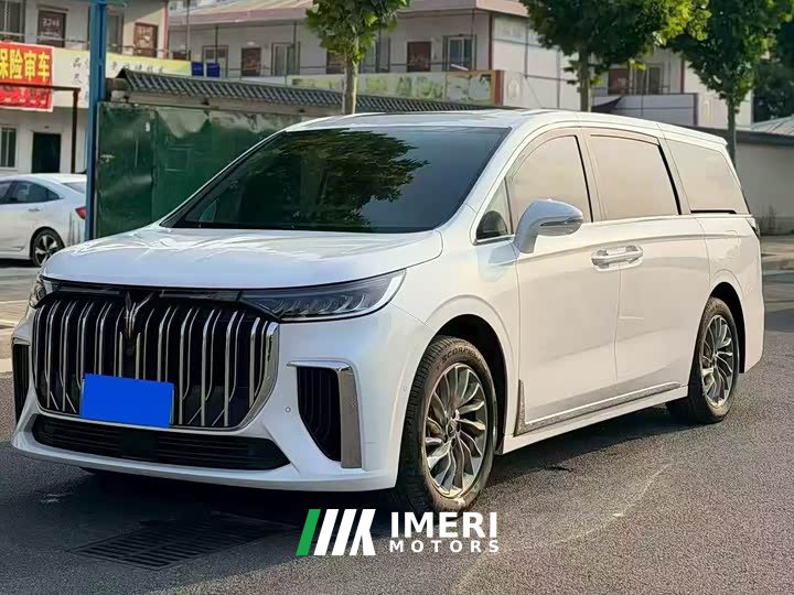 Voyah PHEV Ultra Long RangeFlagship Edition - автомобиль из Китая