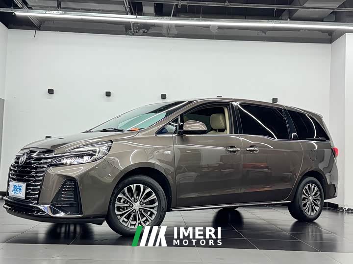 Buick GL8 652T Luxury Version - автомобиль из Китая