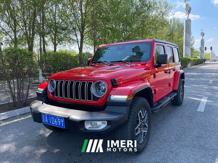 Mercedes-Benz Wrangler 2.0T Sahara four-door version - автомобиль из Китая
