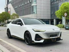 Changan UNI-V 2023 1.5T sports version - фото 1
