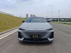 Changan UNI-V 1.5T Premium Version - фото 2