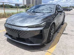 Changan UNI-V 1.5T Premium Version - фото 1
