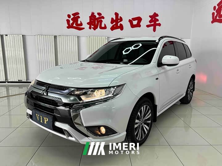 Mitsubishi Outlander 2021 facelift 2.0L 2WD smooth version 5 seats - автомобиль из Китая