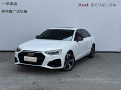 Audi A4L 40 TFSI Luxury Version - фото 1