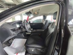 Hongqi E-QM5 Edition - фото 7