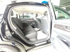 Hongqi E-QM5 Edition - фото 8