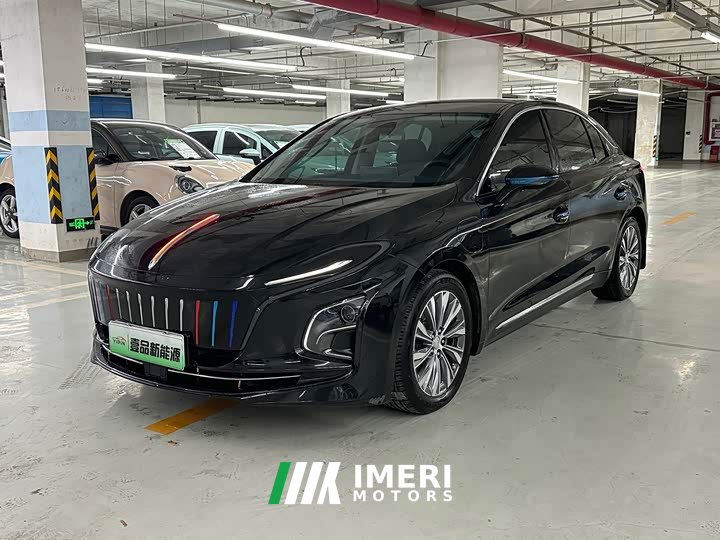 Hongqi E-QM5 560km PLUS - автомобиль из Китая