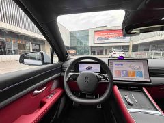 AITO Wenjie M5 extended range Ultra four-wheel drive version - фото 17