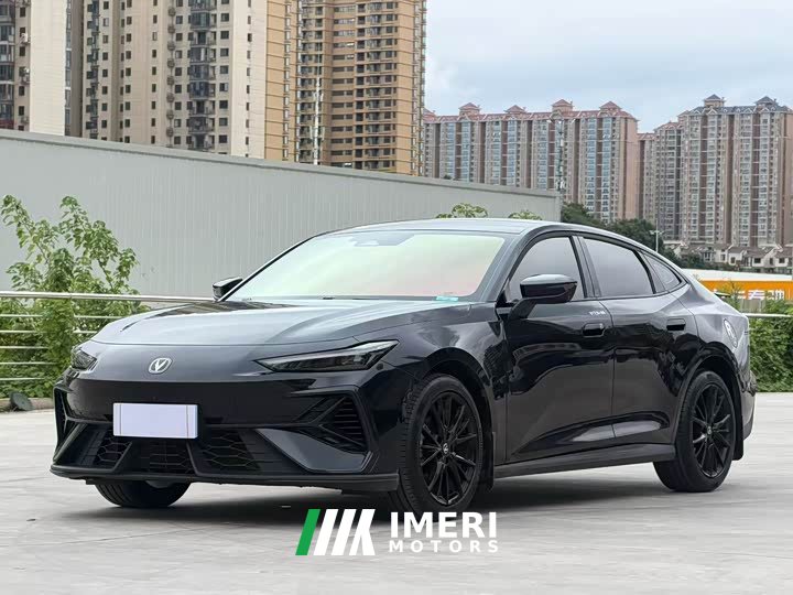 Changan UNI-V 1.5T 500BarPremium Version - автомобиль из Китая