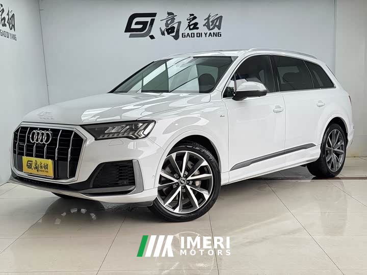 Audi Q7 55 TFSI quattro S line Version - автомобиль из Китая