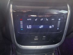 Hongqi HS7 PHEV 2.0T PHEV four-wheel drive flag collar version 6 seats - фото 16