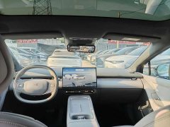 Xpeng P7 EV 615 Max Flagship Edition - фото 4