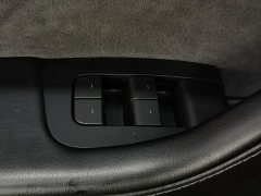 Tesla Model Y Edition - фото 9